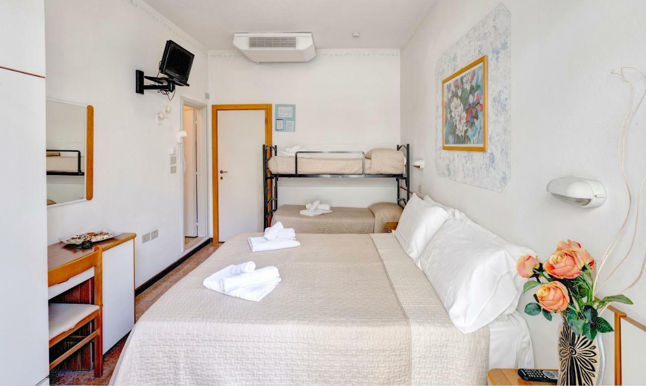 Hotel Niagara Riccione Eksteriør billede