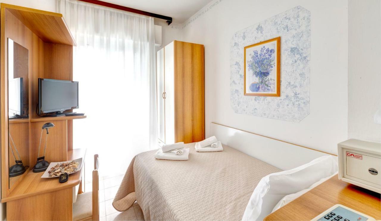 Hotel Niagara Riccione Eksteriør billede