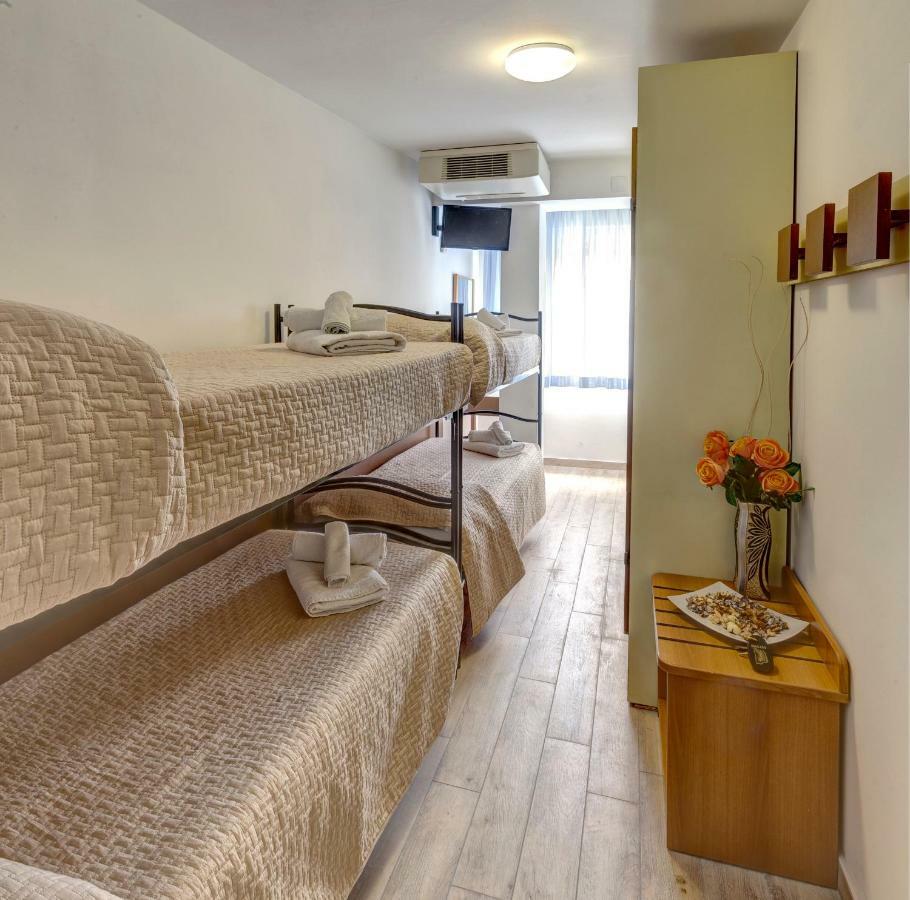 Hotel Niagara Riccione Eksteriør billede